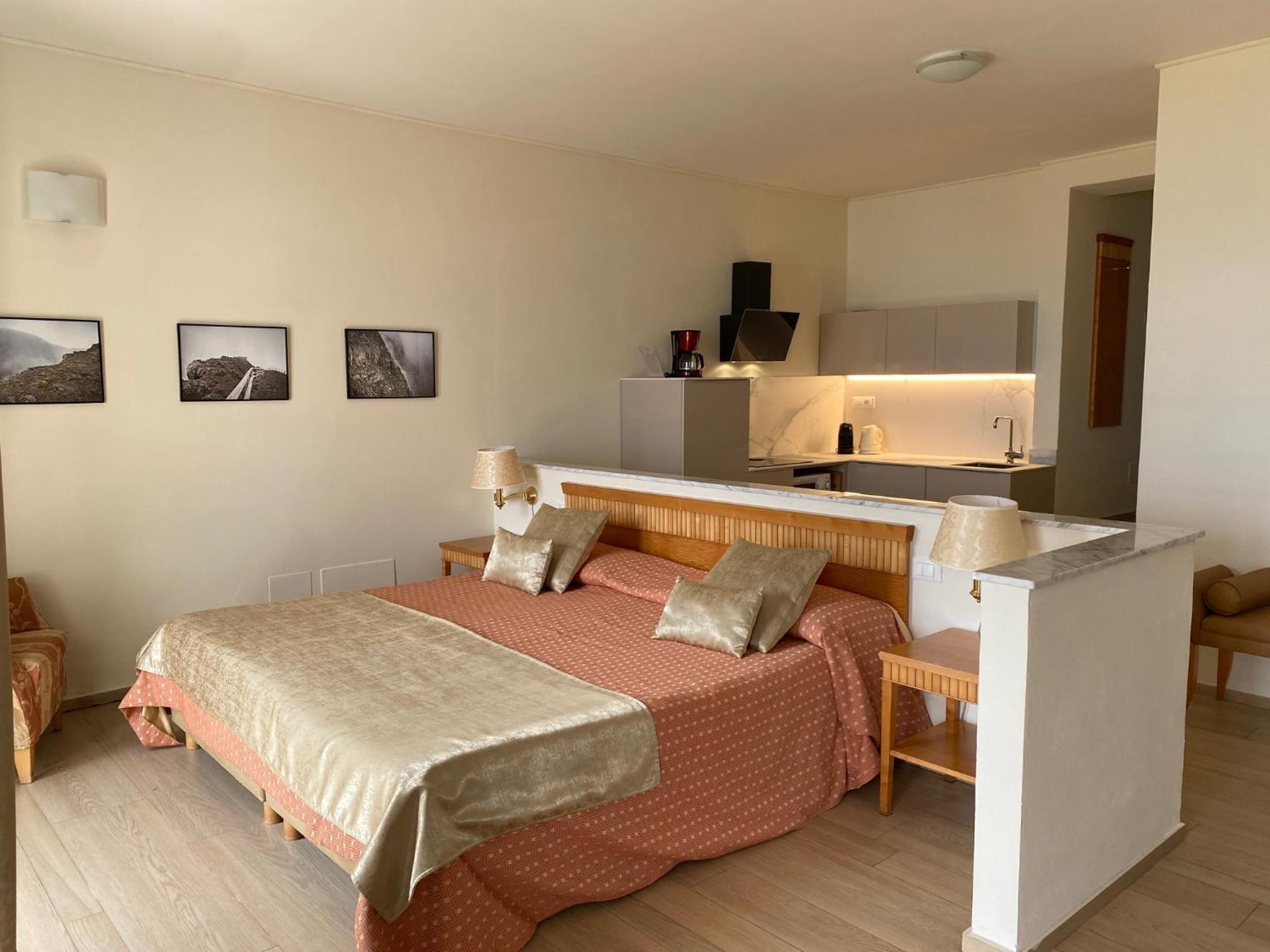 Miramare Apartments&suites 3*